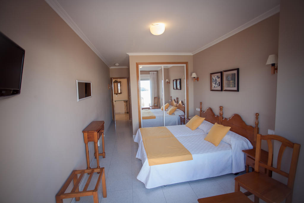 Hotel Martin Esperanza Portonovo Ruang foto
